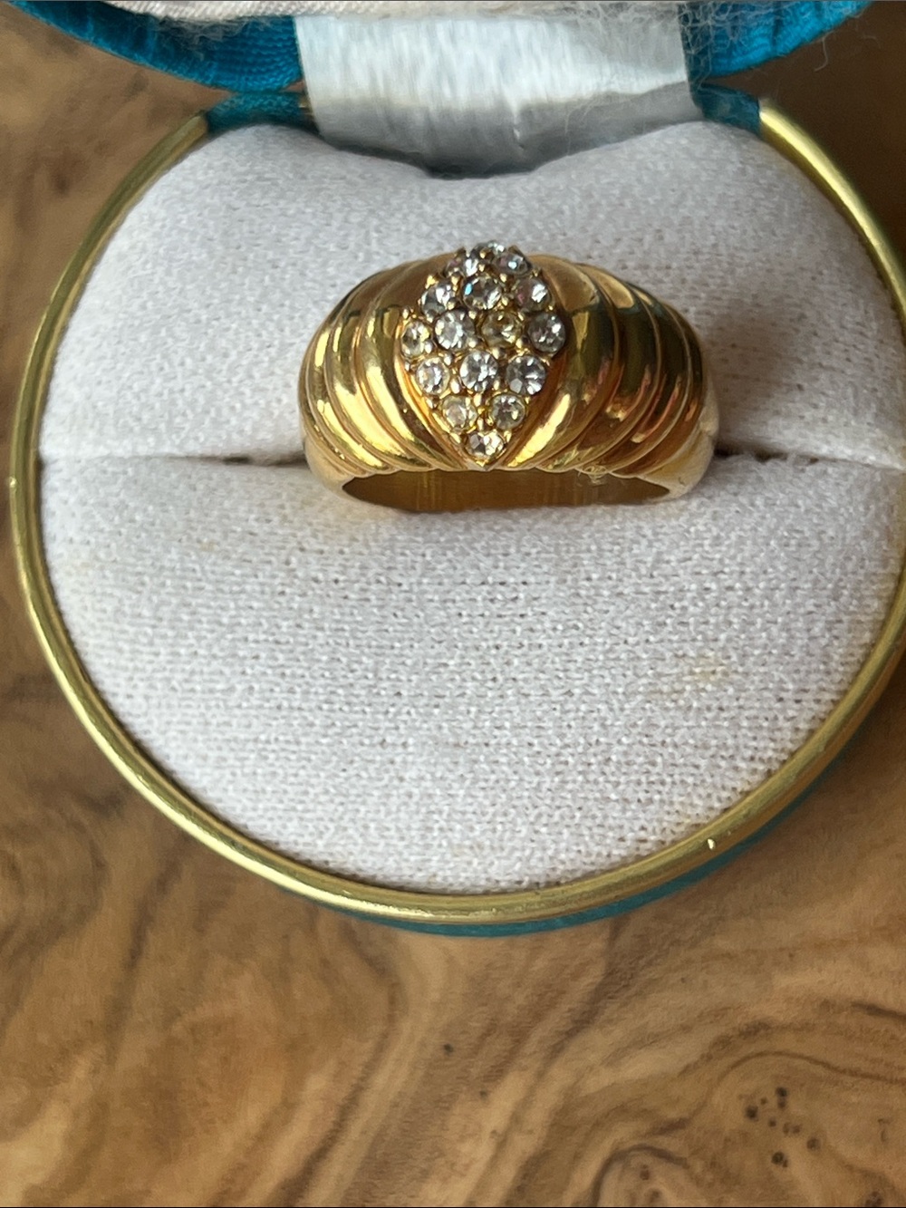 Vintage Women's Gold toned Ring with Crystal Accents
